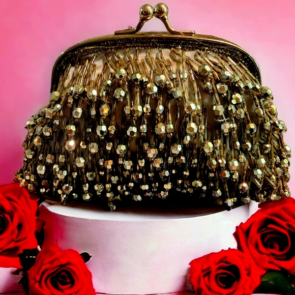 Paris Hilton Handbags - Vintage Paris Hilton purse